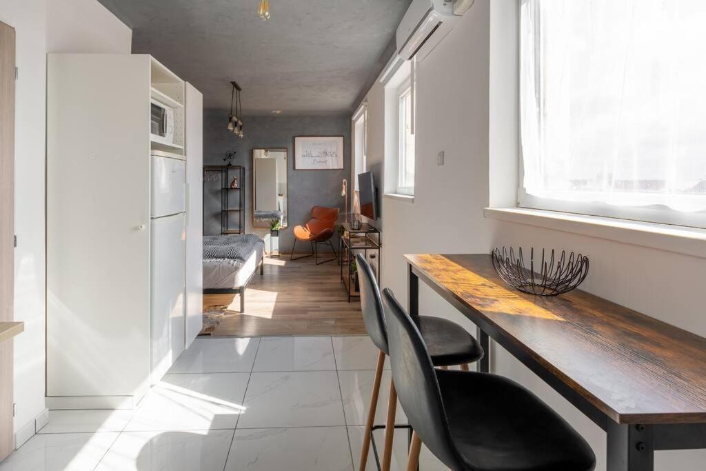 Cozy And Stylish In The Ruin Bar District * Budapest