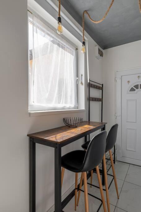 Cozy And Stylish In The Ruin Bar District Apartment Budapest
