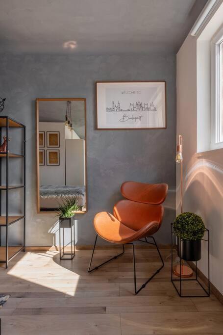 Cozy And Stylish In The Ruin Bar District Budapest